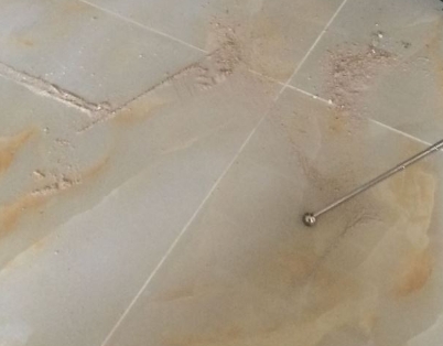 阿勒泰地瓷砖空鼓维修公司分享粘合剂选择不当在瓷砖铺贴过程中可能导致以下问题